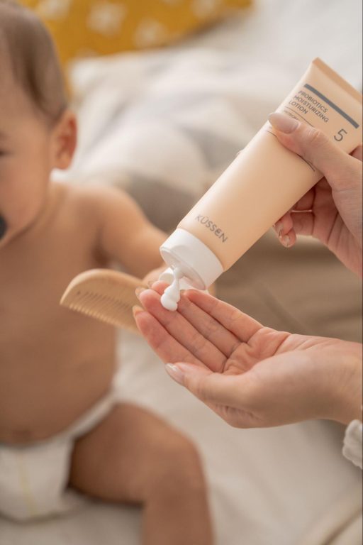 嬰兒臉上紅疹擦什麼？使用KÜSSEN葵森益菌潤膚乳液